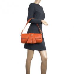 مملوكة مسبقًا Burberry Leather Fringe Flap Shoulder Handbag