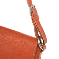 مملوكة مسبقًا Burberry Leather Fringe Flap Shoulder Handbag