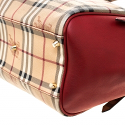 مملوكة مسبقًا Burberry Beige/Military Red Haymarket Check PVC Small Canterbury Tote