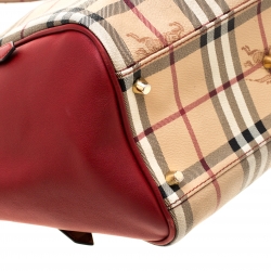 مملوكة مسبقًا Burberry Beige/Military Red Haymarket Check PVC Small Canterbury Tote