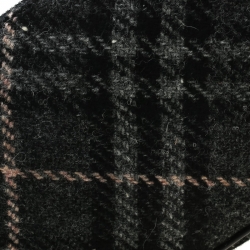 Pre Owned حقيبة كتف بربري صوف نوفاتشيك سوداء