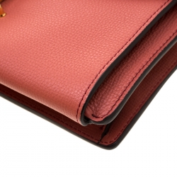 مملوكة مسبقًا حقيبة كروس بربري ماكين صغيرة جلد حمراء سيمون