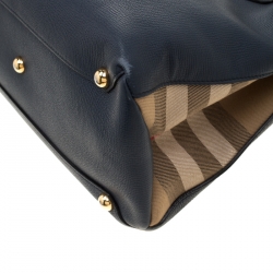 Pre Owned Burberry Navy Blue Leather and House Check Fabric Medium Banner Tote