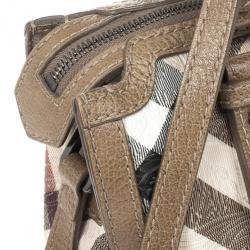 مملوكة مسبقًا Burberry Nova Check Floral Embossed Boston Satchel