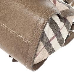 مملوكة مسبقًا Burberry Nova Check Floral Embossed Boston Satchel