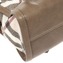 مملوكة مسبقًا Burberry Nova Check Floral Embossed Boston Satchel