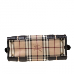 مملوكة مسبقًا حقيبة بربري مينفورد مربعات هايماركت بلاستيك مشمع و جلد بيج و بني داكن