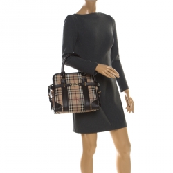 مملوكة مسبقًا حقيبة بربري مينفورد مربعات هايماركت بلاستيك مشمع و جلد بيج و بني داكن