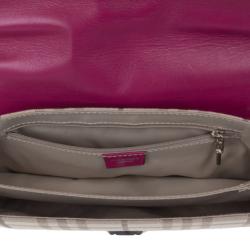 Pre Owned حقيبة بربري بيتن هاي ماركت مشمع بيج PVC للكتف