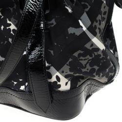 مملوكة مسبقًا Burberry Floral Check Tote Bag