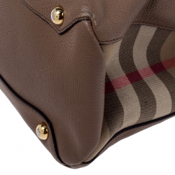 Pre Owned Burberry Brown Leather and House Check Fabric Medium Banner Tote