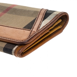 Pre Owned Burberry Brown/Beige House Check Fabric and Leather Leighton Continental Wallet
