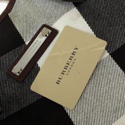 Pre Owned Burberry Mega Nova Small Victoria Tote