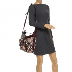 Pre Owned Burberry Beige/Maroon Nova Check Coated Canvas and Patent Leather Drawstring Hobo