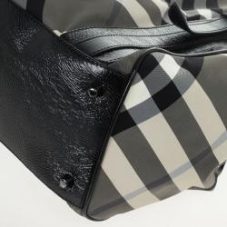 مملوكة مسبقًا Burberry Beat Check Nylon Tote Bag