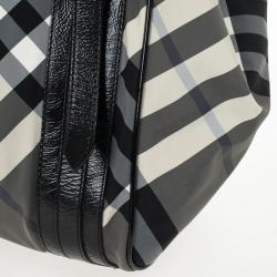 مملوكة مسبقًا Burberry Beat Check Nylon Tote Bag