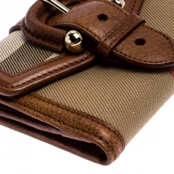 Pre Owned Burberry Brown/Beige Nova Check Canvas and Leather Buckle Compact Wallet