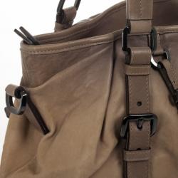 مملوكة مسبقًا Burberry Medium Pleated Leather Tote