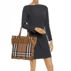 Pre Owned Burberry Beige Canvas and Leather Nova Check Shopper Tote