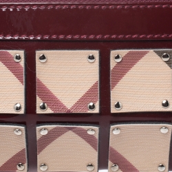 Pre Owned Burberry Burgundy/Beige Super Nova Check PVC and Patent Leather Wristlet Clutch