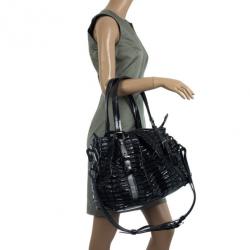 مملوكة مسبقًا Burberry Black Patent Leather Cartridge Pleat Tote