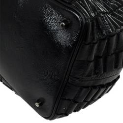 مملوكة مسبقًا Burberry Black Patent Leather Cartridge Pleat Tote