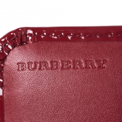 مملوكة مسبقًا Burberry Rasberry Nova Check PVC Penrose Continental Wallet