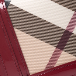 مملوكة مسبقًا Burberry Rasberry Nova Check PVC Penrose Continental Wallet