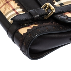 Pre Owned حقيبة كروس بربرى جلد وبلاستيك مشمع بى في سى كاروهات هايماركت بنية / بيج 