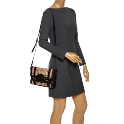 Pre Owned حقيبة كروس بربرى جلد وبلاستيك مشمع بى في سى كاروهات هايماركت بنية / بيج 