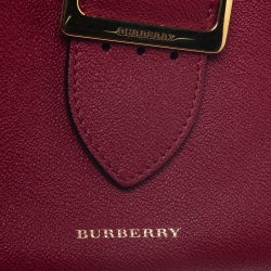 Pre Owned Burberry Red Leather Buckle Tote