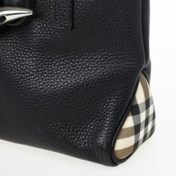 مملوكة مسبقًا Burberry Black Leather Horn Toggle Small Tote Bag