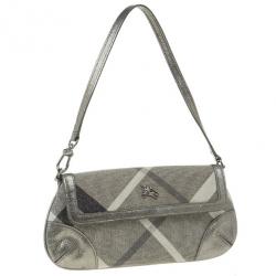 مملوكة مسبقًا Burberry Grey Shimmer Check Wristlet