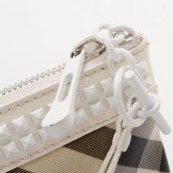 مملوكة مسبقًا Burberry Long Nova Check Checked Studded Trim Clutch