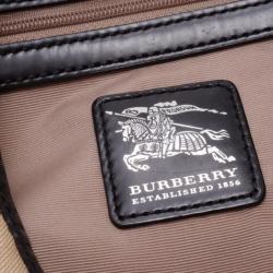 مملوكة مسبقًا Burberry Nova Check Hobo Handbag 