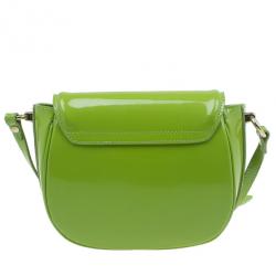 مملوكة مسبقًا حقيبة كتف بربري جلد لامع أخضر