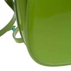 مملوكة مسبقًا حقيبة كتف بربري جلد لامع أخضر