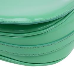مملوكة مسبقًا Burberry Green Patent Leather Shoulder Bag