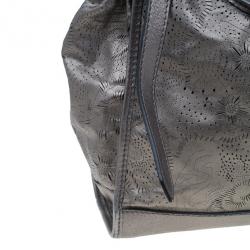 مملوكة مسبقًا Burberry Metallic Grey Leather Degrade Lace Large Avondale Bag