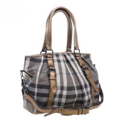 مملوكة مسبقًا حقيبة يد بربري كانفاس نوفاتشيك لامع