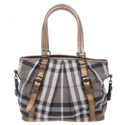 مملوكة مسبقًا حقيبة يد بربري كانفاس نوفاتشيك لامع