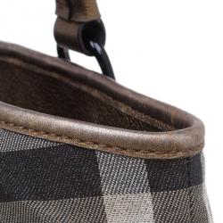 مملوكة مسبقًا حقيبة يد بربري كانفاس نوفاتشيك لامع