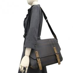 مملوكة مسبقًا Burberry Brown Leather Novacheck Crossbody