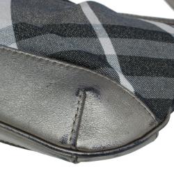 مملوكة مسبقًا حقيبة بربري كانفاس ذهبي ميتالك نوفاتشيك كروس