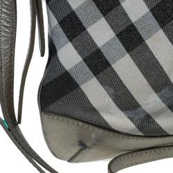 مملوكة مسبقًا حقيبة بربري كانفاس ذهبي ميتالك نوفاتشيك كروس