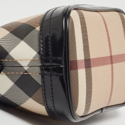 مملوكة مسبقًا Burberry Black/Beige Nova Check Coated Canvas and Patent Leather Boat Baguette Bag