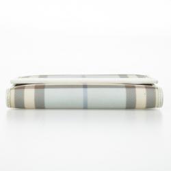 مملوكة مسبقًا Burberry Light Blue Nova Check Continental Wallet