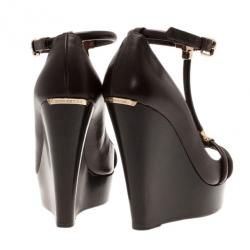 مملوكة مسبقًا Burberry Brown Leather T Strap Wedge Pumps Size 37