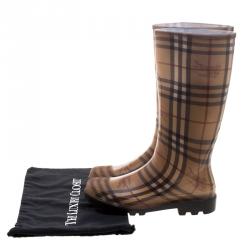مملوكة مسبقًا Burberry Beige Haymarket Check PVC Rain Boots Size 40