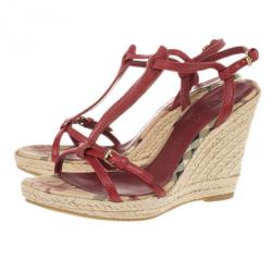 مملوكة مسبقًا Burberry Red Leather Novacheck T Strap Espadrilles Wedges Size 37